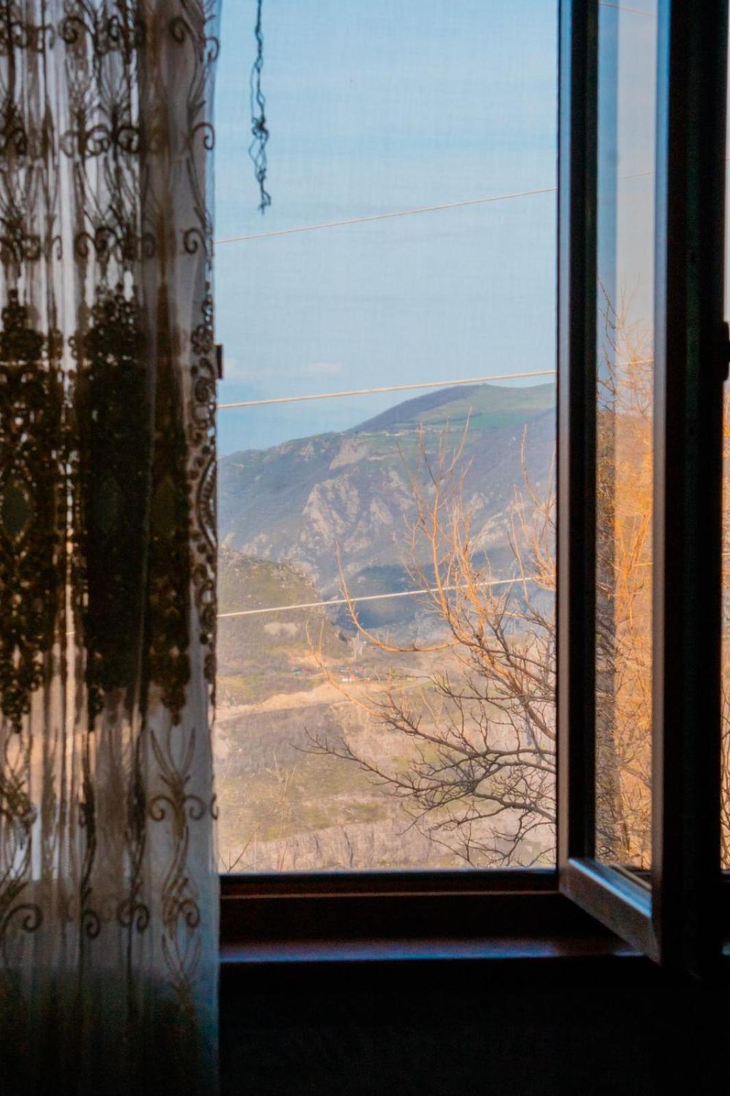 Rubina Bed And Breakfast Tat'ev Buitenkant foto
